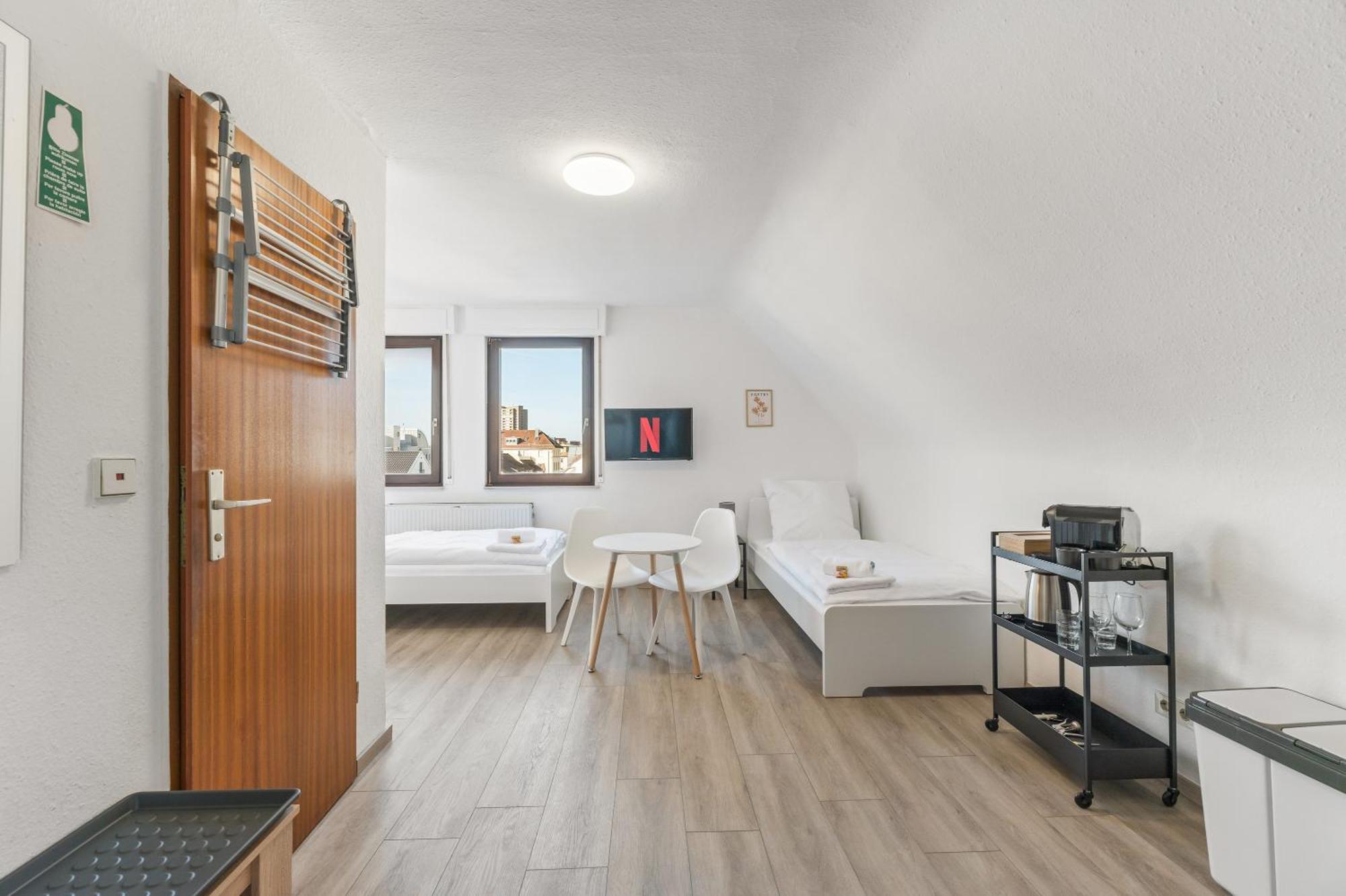 Home2Stay Apartmenthaus Heilbronn City Kitchen Parking Highspeed Wifi Washroom المظهر الخارجي الصورة